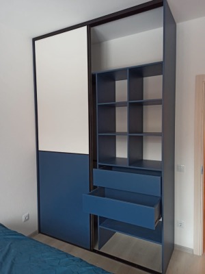 Стильный шкаф купе встроенный для спальни - вид 5 миниатюра